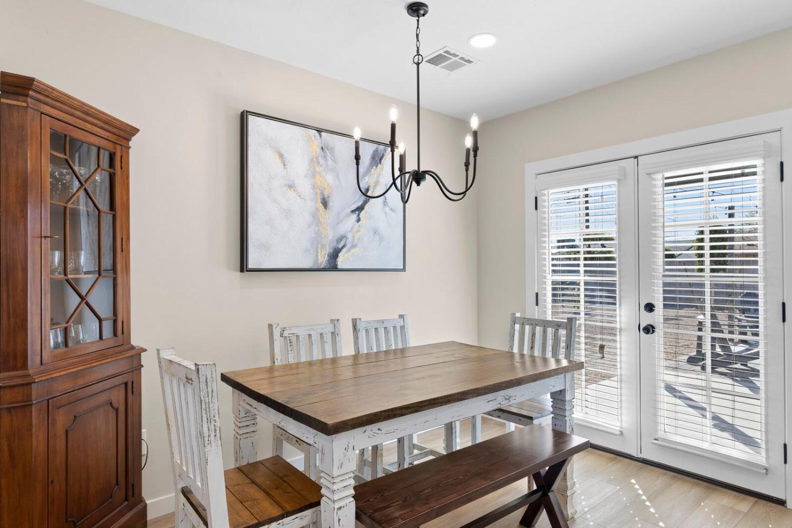 Old Town Oasis - 3br With Fire Pit